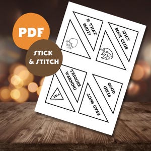 Könnte beinhalten: Druckbare schwarz-weiße Warnhinweise für Bücher. Die Etiketten enthalten Sätze wie "Ist das Smut?", "Spicy Book Club", "Trigger Warning", "Gute Mädchen lesen Smut".