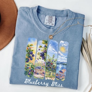 Blueberries, Aesthetic Fruit Shirt, Fruit Shirt, Vintage Graphic Shirt, Foodie Gift, Blueberry Shirt,Blueberry Tshirt,Foodie,Plant Lover Tee