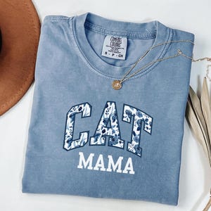 Cat Mama Comfort Colors® Shirt, Cat Mama Tshirt, Cute Cat Shirt, Cat Mom Shirt, Cat Mom Tshirt, Cat Lover Gift, Cat Tshirt, Cat Mom Tee