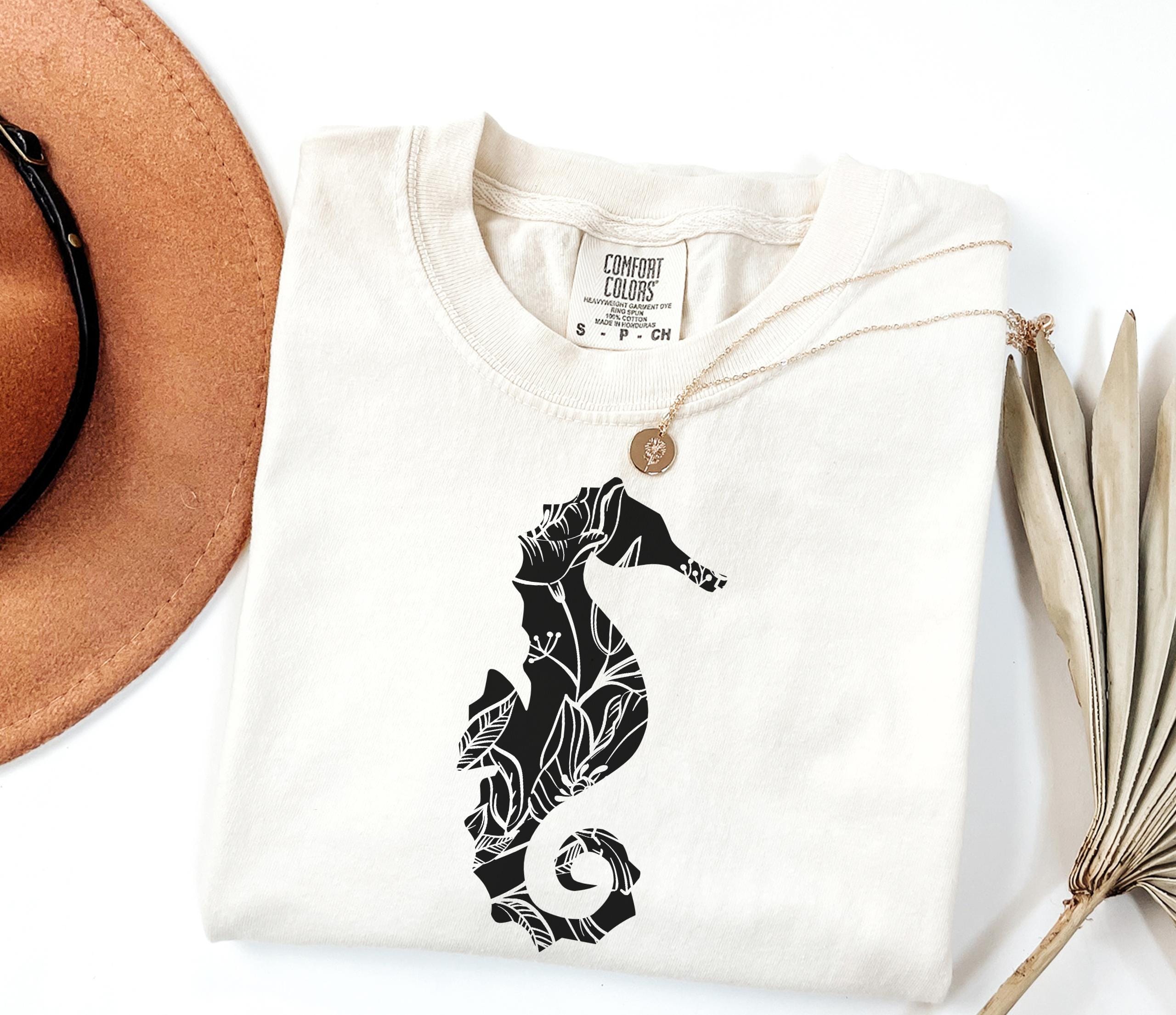Comfort Colors Floral Seahorse Shirt, Seahorse Shirt, Ocean Animal Shirt, Marine Wildlife T-Shirt, Seahorse Flowers Shirt, Sea Fauna Tee