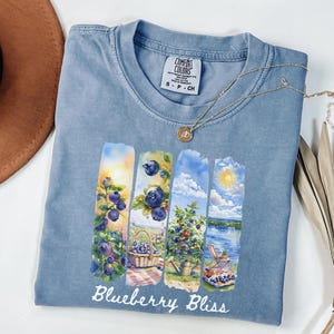 Blueberries, Aesthetic Fruit Shirt, Fruit Shirt, Vintage Graphic Shirt, Foodie Gift, Blueberry Shirt,Blueberry Tshirt,Foodie,Plant Lover Tee