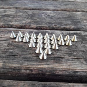 100 Pieces Acrylic Silver color cone spikes,Spike Beads,Plastic spikes,Silver Plastic Studs,Jewelry Making Supplie !