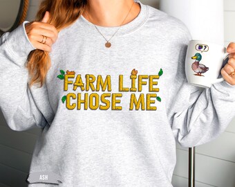 Farm Life Chose Me Sweatshirt, Stardew Valley Pixel Art Style, Cozy Retro Gaming Sweater, Cute Gamer Gift, Pixel Art Sweater for Farm Lovers