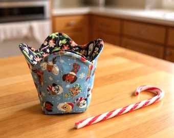 Quilted Ice Cream Pint Cozy, Christmas Dogs, Pooches, Reusable Cup Noodle Holder, Fits 16 oz Pints, 100% Cotton
