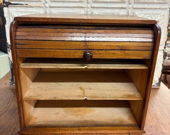 Antike Kurzwarenmöbel der Marke Gütermann - Französischer Flohmarkt -