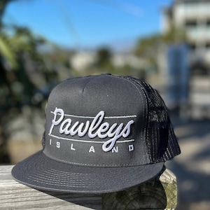 ポーリーズアイランド（ビトウィーン・ザ・ラインズ）トラッカーキャップ ベースボールハット