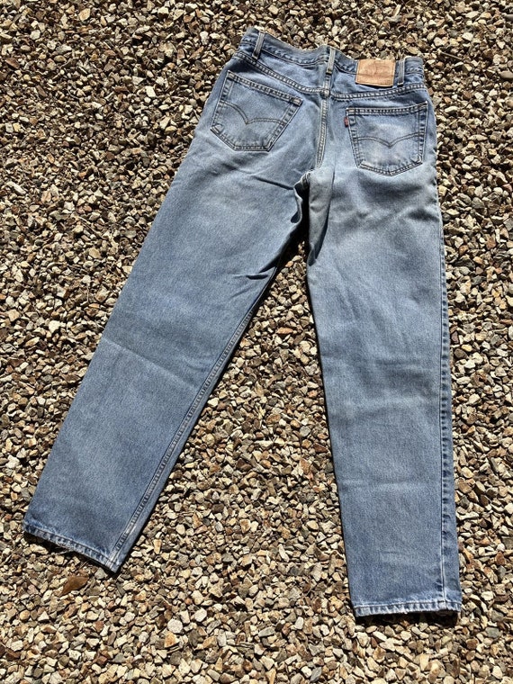 Vintage 1990’s Levi’s 550 Jeans 33x33 Light Wash … - image 2