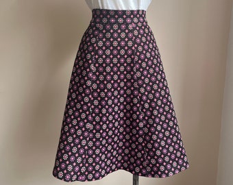 Gonna floreale anni '60 -'70 / Linea A a vita alta / Fiori rosa viola Crimplene / Abbigliamento moda vintage