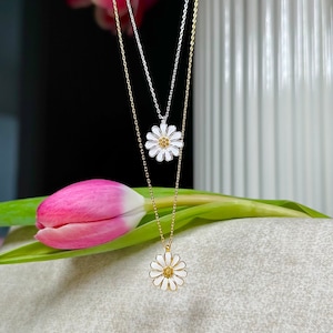 Minimalist Daisy Necklace for Women 925 carat sterling silver White Flower Necklace Daisy necklace gold and silver image 3