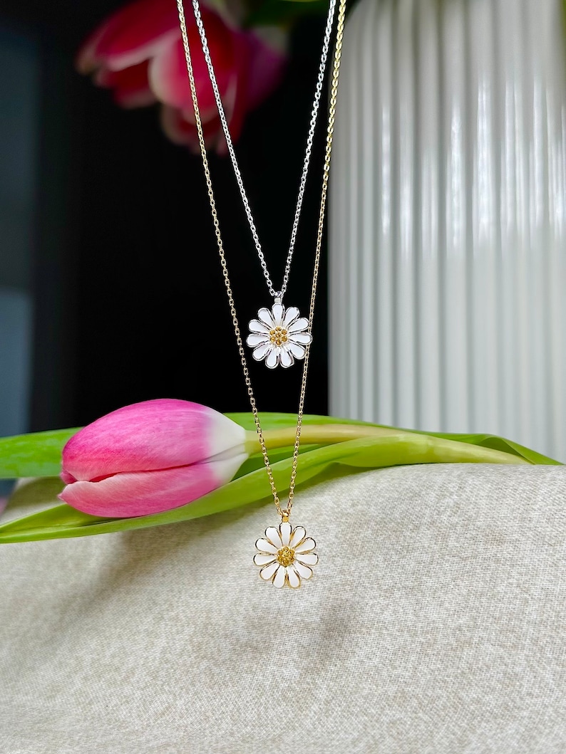 Minimalist Daisy Necklace for Women 925 carat sterling silver White Flower Necklace Daisy necklace gold and silver image 3