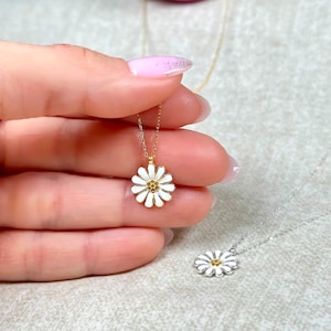 Minimalist Daisy Necklace for Women 925 carat sterling silver White Flower Necklace Daisy necklace gold and silver image 1