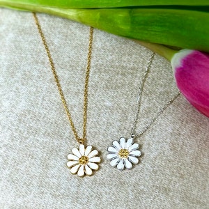 Minimalist Daisy Necklace for Women 925 carat sterling silver White Flower Necklace Daisy necklace gold and silver image 4