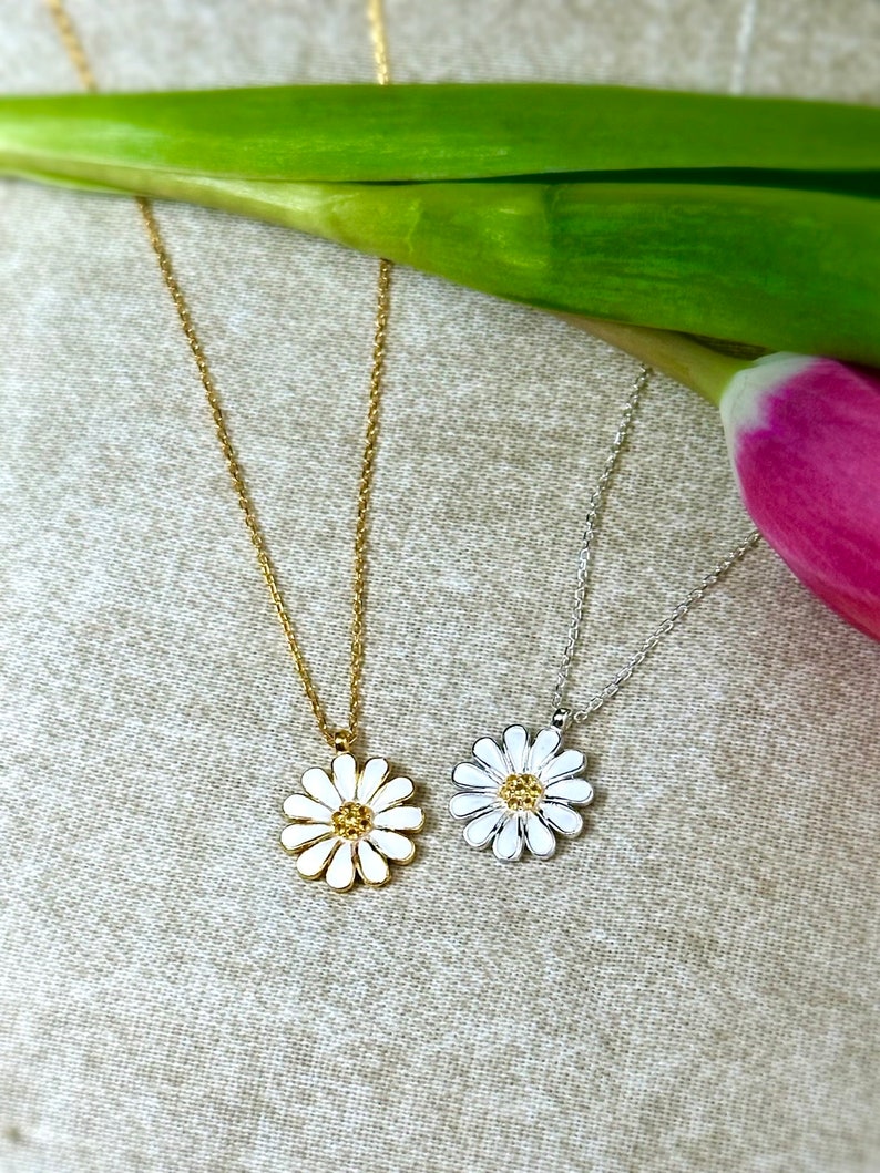 Minimalist Daisy Necklace for Women 925 carat sterling silver White Flower Necklace Daisy necklace gold and silver image 4