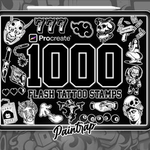 以下が含まれることがあります： 黒いデジタルタブレットには、1000個のフラッシュタトゥーのスタンプが表示されています。スタンプには、スカル、悪魔、お金など、さまざまなデザインが含まれています。「Procreate」と「Paintrap」の文字も表示されています。