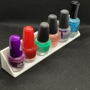 ミニマリストネイルポリッシュシェルフ 2個パック | 壁やドレッサーに取り付け可能なネイルポリッシュシェルフ サロンや自宅用 | 3Dプリントネイルペイントディスプレイ