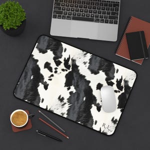 Custom Cow Desk Mat Cowgirl Dorm Study Pad Personalized Keyboard Mat Back to School Essentials Teacher Student Gift Cow Print Desktop