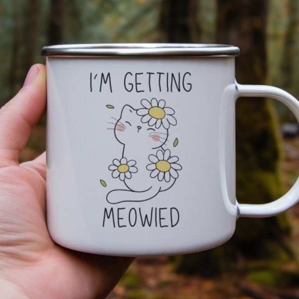 I'm Getting Meowied Camp Mug, Future Mrs Cup, Bride to Be Gift, Cute Engagement Present, Cat Lover Mugs Bridal Shower Gift Wedding Gift Idea