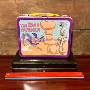 Vintage Collectible 1973 Metal Road Runner Advertising Thermos Lunch Box - Great Piece!