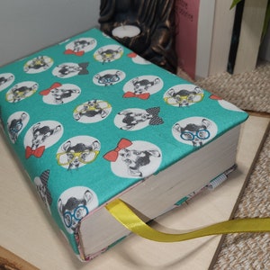 Book cover, adjustable book cover, book protector, Bambi, cotton, gift idea, integrated bookmark