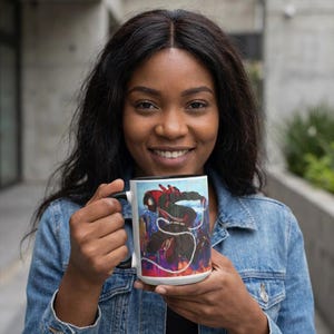 Taza de color cambiante Spider Neon City / Arte de Spider-Man revelado por calor imagen 2