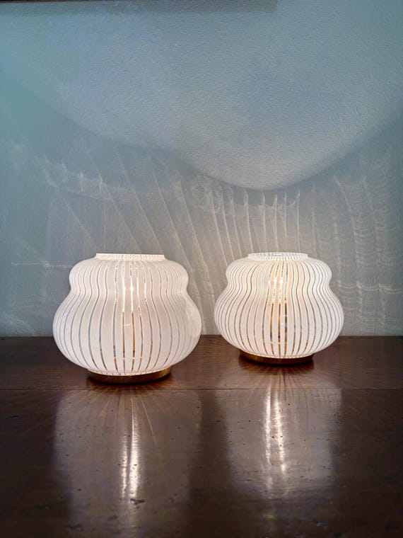 Lampada da tavolo in vetro di Murano - Lampada realizzate a mano dai maestri vetrai di Murano,  lavorazione filigrana