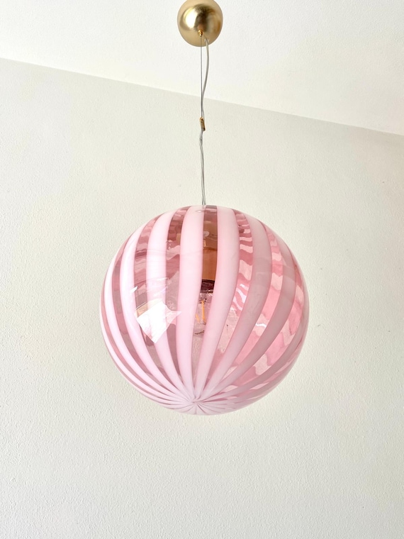 Lampadario in vetro di Murano TRASPARENZE rosa con canne bianche di Effetre Murano, soffiato a bocca e lavorato a mano