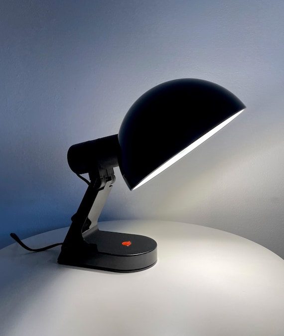 Table lamp by Guzzini- vintage lamp