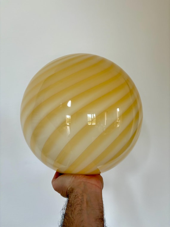 Lampada da parete LUNA PIENA in vetro Murano  diametro 30 cm.