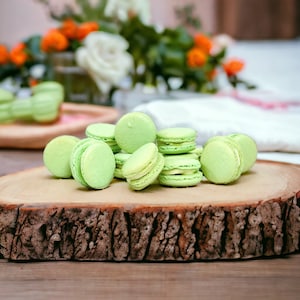 25 Pack Apple French Macarons