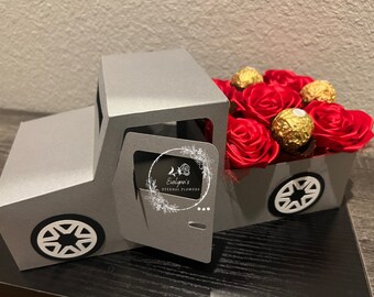 Truck box, eternal rose, eternal roses, eternal flowers, roses, forever flowers, bouquet, ever lasting flower bouquet, quince, engagement