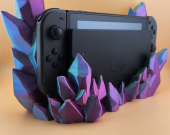 クリスタル型Nintendo Switchホルダー | ゲーマー向けデスクオーガナイザー、コンソールスタンド、テックギフト、ゲーム用装飾