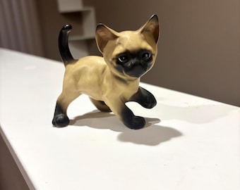 Vintage Lefton China Japan Siamese Cat Kitten Figurine – Adorable Porcelain Collectible