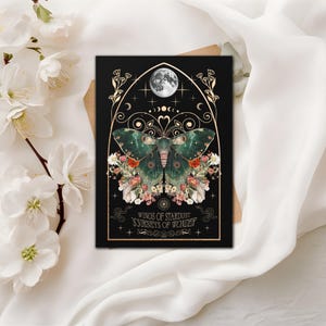 Carte de voeux florale de papillon de nuit, anniversaire, voeux de fête des mères, art wicca avec signe païen, fleurs bohèmes, voeux de lune, carte de femme sorcière