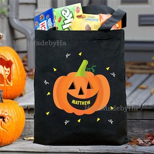 Personalized Smiling Pumpkin Tote Bag, Black Halloween Trick or Treat Bag, Kids Halloween Gift, Spooky Fall Gift