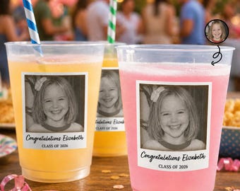 Benutzerdefinierte Foto Herzlichen Glückwunsch graduiert Vintage Frosted Cup, Klasse von 2026 Party Cups, Party Geschenk, grad Party Dekor, personalisierte Bildtasse