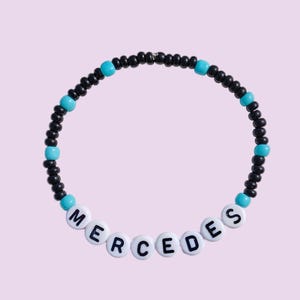 Mercedes F1 Perlenarmband - Black & Petrol Stretch Forlula 1 Fan Schmuck - Handgemachtes Rennsport Geschenk für Motorsport Liebhaber
