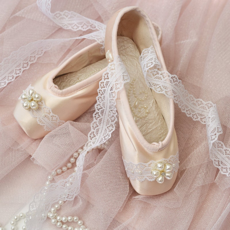 pointe ballet shoes near me
