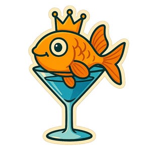 マティーニグラスに入った王冠をかぶった金魚 – 面白い漫画ステッカー – 耐候性 – 動物、パーティー、ユーモア好きへのギフト