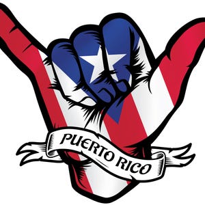 Puede incluir: Un gráfico de una mano en el gesto de shaka, con la bandera de Puerto Rico incorporada en el diseño. Los dedos y el pulgar muestran las rayas rojas y blancas, mientras que la palma presenta el campo azul y la estrella blanca. Una pancarta dice "PUERTO RICO."