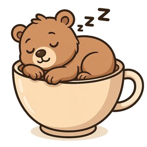 Peut inclure: Illustration de dessin animé d'un ours brun dormant dans une tasse à thé beige. L'ours a les yeux fermés et est recroquevillé confortablement. Deux « Z » flottent au-dessus de l'ours, indiquant le sommeil. La tasse a une anse et repose sur un petit socle.