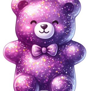 Puede incluir: Ilustración digital de un oso de peluche morado con pajarita. El oso está cubierto de purpurina brillante, con hocico blanco y expresión sonriente. La imagen es de estilo acuarela.
