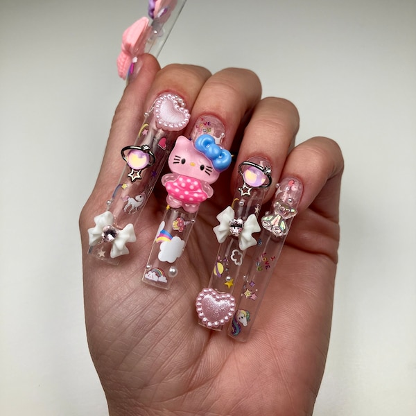 Press-On-Nails XXXL Hello Kitty | 24 faux ongles réutilisables licornes planètes bijoux Kawaii transparents / shooting clip vidéo cosplay