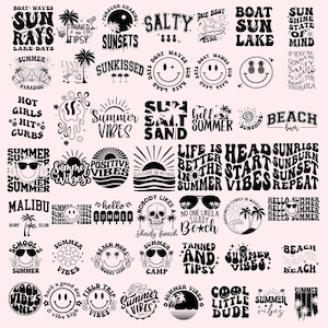 Könnte beinhalten: Eine Sammlung von 36 Schwarzweiß-Illustrationen zum Thema Sommer mit Text. Die Illustrationen beinhalten Palmen, Sonnenbrillen, Ananas und Smiley-Gesichter. Der Text enthält Sätze wie "Summer Vibes", "Sun Rays", "Salty", "Beach Bum" und "Cool Little Dude".