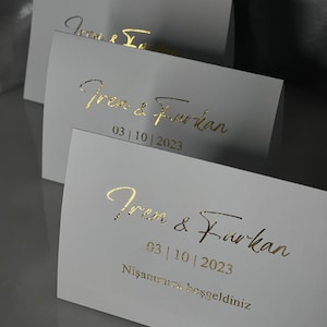 Tischkarten | Goldprägung - schwarze Schrift
