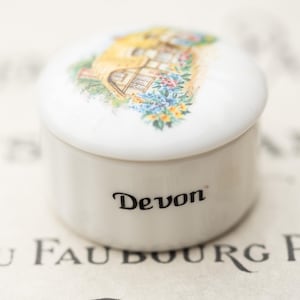 Vintage Trinket Box Norfolk China England Devon Cottage Scene Porcelain Keepsake