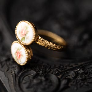Sarah Coventry Rose Ring - Etsy display picture 1