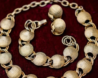 Vintage Gold Tone Textured Link Necklace Bracelet Earrings Demi Parure Estate Jewelry