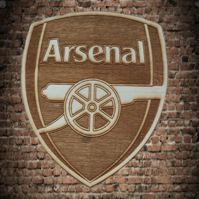 Arsenal wooden wall plaque with fantastic detail.