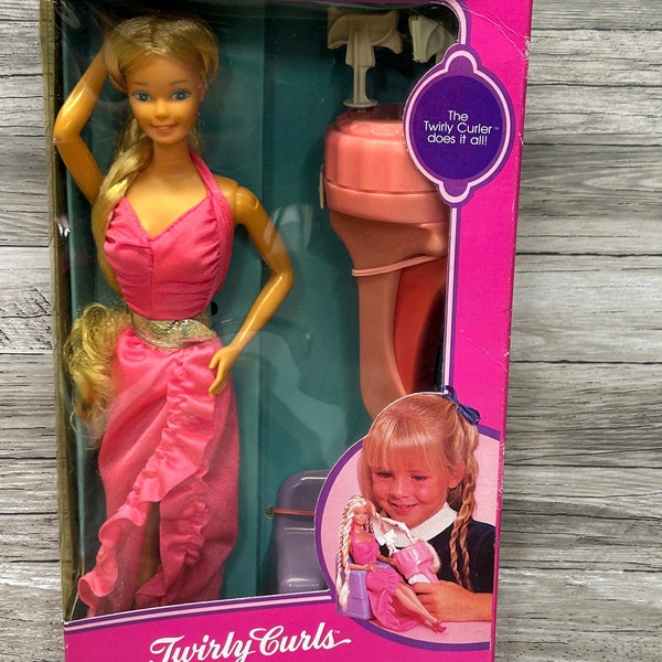 Vintage 1982 Twirly Curls Barbie Mattel No. 5579