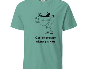 面白いコーヒーグラフィックTシャツ、大人のユーモアシャツ